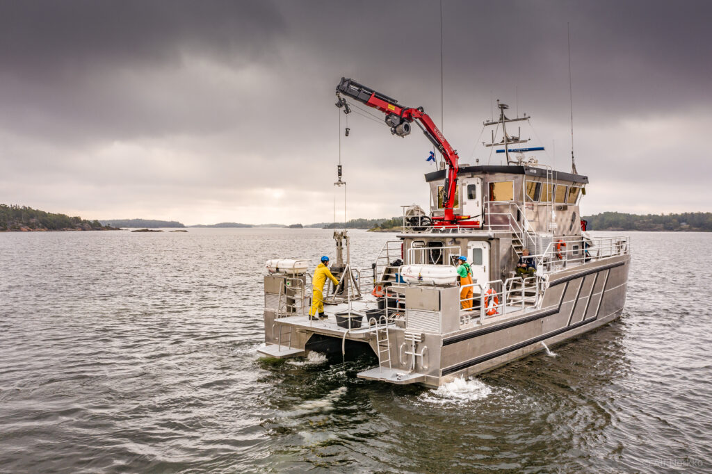 CoastClim has access to the research vessels r/v Augusta and r/v Saga at HU and r/v Electra af Askö at SU